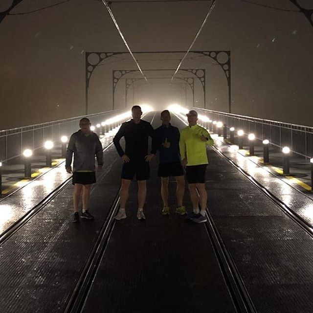 Early Morning sightrunning in #oporto - beautiful city, amazing architecture and great wine. The NEC Display Trend Forum running team crossing the Dom Luis I bridge this foggy morning. #digitalsignage #necdisplay
