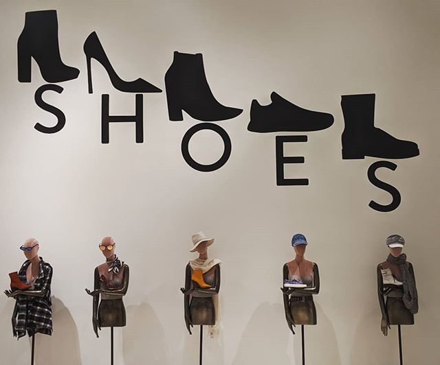 Just opened - flagship store in #newyork. It all started 100+ years ago with shoes - today Nordstrom is one of the leading premium department store retailer in the US. But shoes from Vans to Valentino are still the core of Nordstrom's offering.
