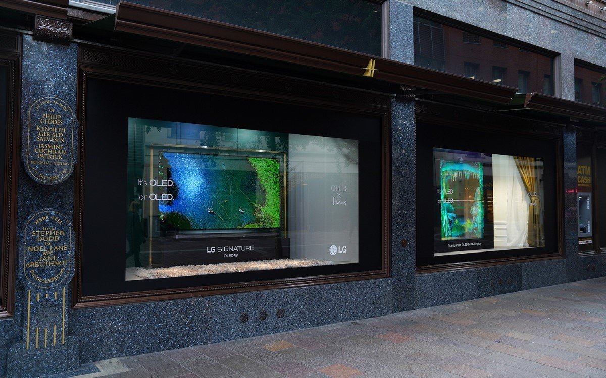 Die OLED von LG Display kommen beispielsweise in Londons Schaufenstern beim berühmten Harrods zum EInsatz (Foto: LG Displays)