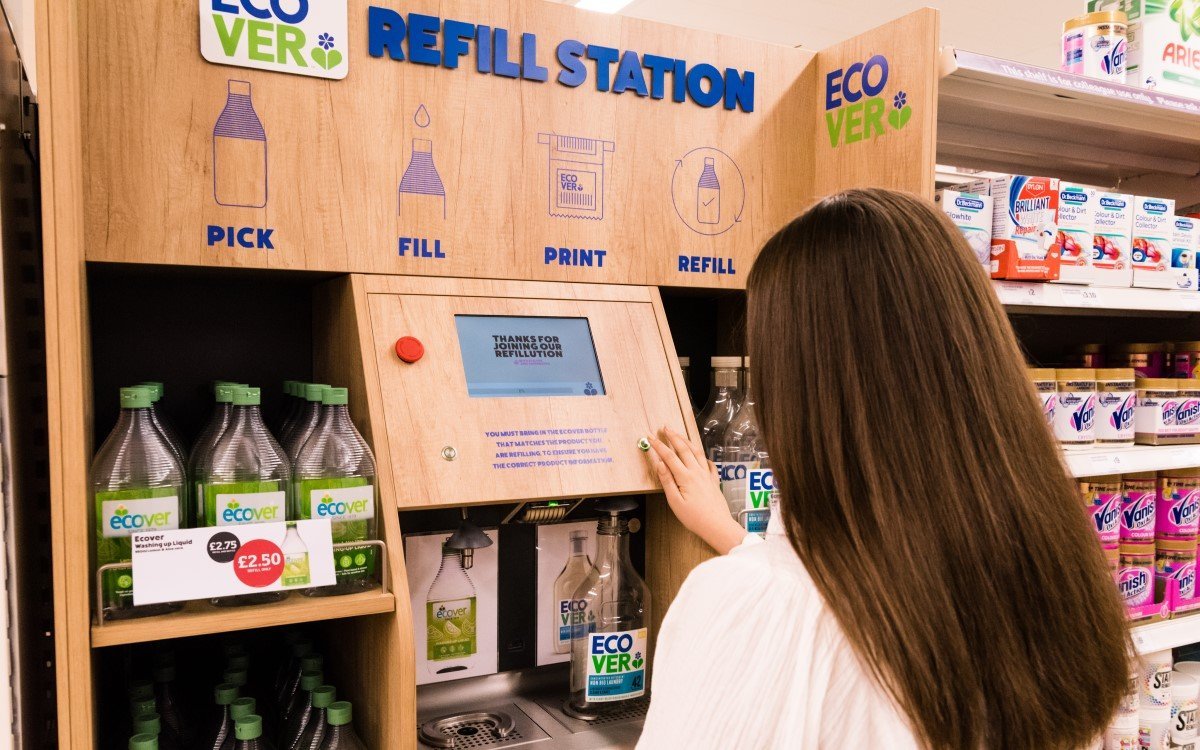 umdasch Liquid Dispenser für ECOVER bei Sainsbury‘s in UK (Foto: umdasch)