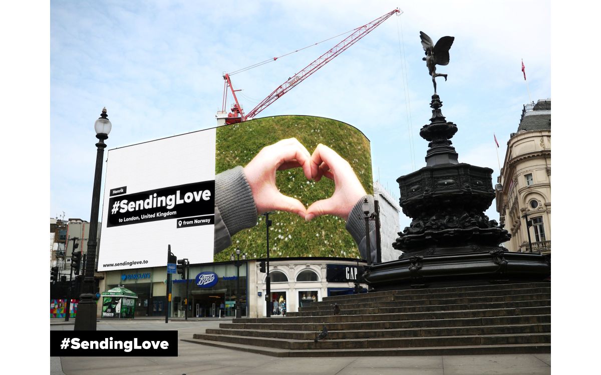 SendingLove auf den Piccadilly Lights im Herzen Londons (Foto: Talon Outdoor)