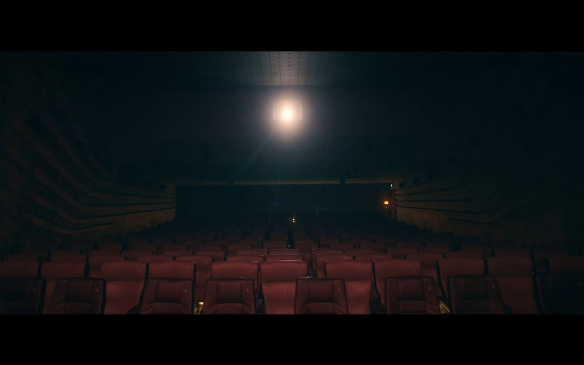 Der Trailer „Du fehlst!“ mit Sky du Mont soll bei Kinoliebhabern Vorfreude auf die Wiedereröffnungen wecken (Foto: Screenshot)