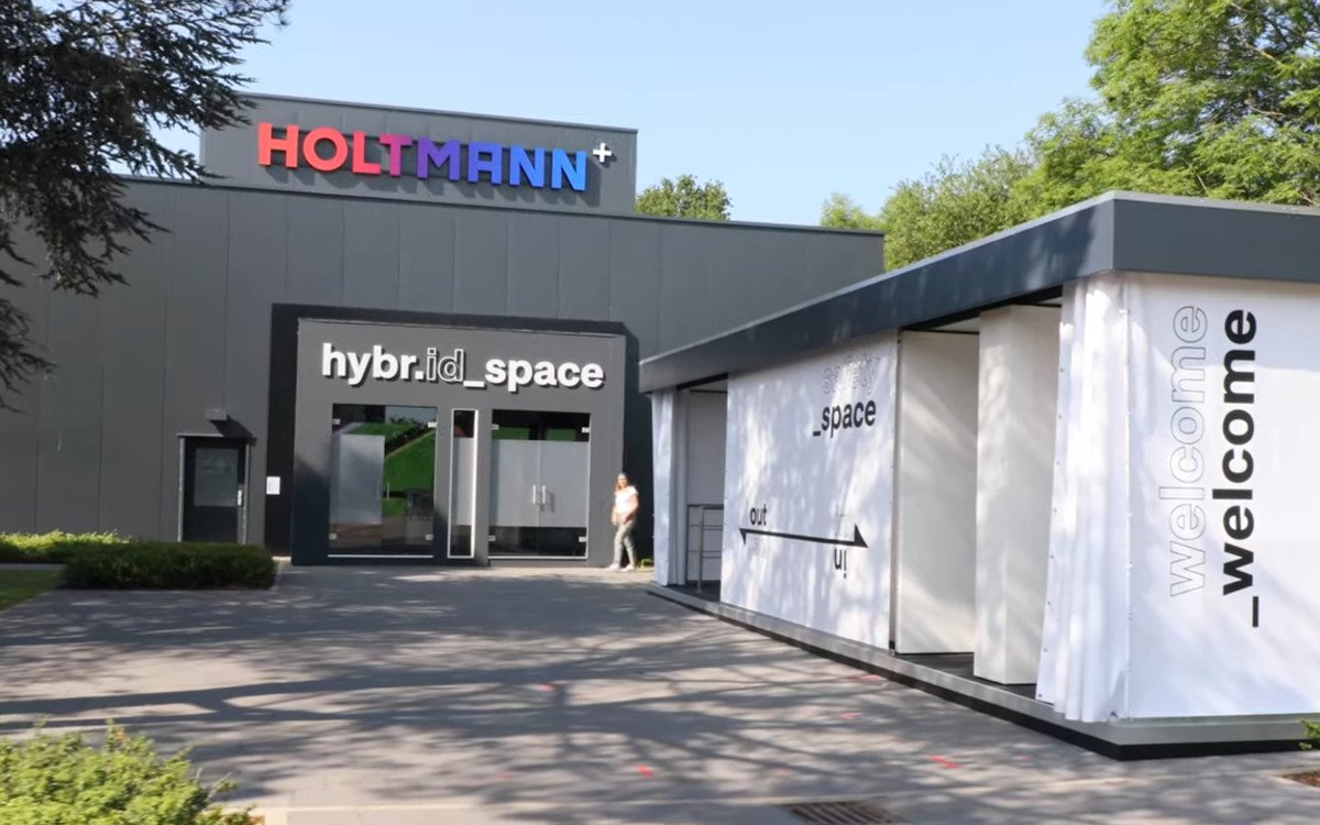 Hybrid Space mit Gesundheitscheck-Container (Foto: Holtmann)