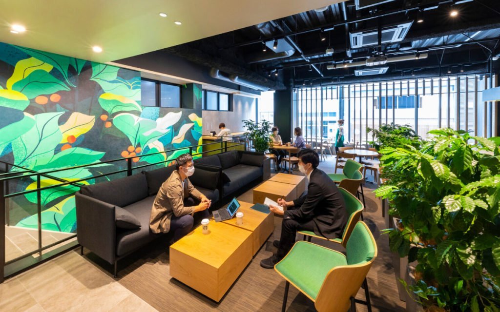 Starbucks mit CoWorking Space in Tokio (Foto: Starbucks)