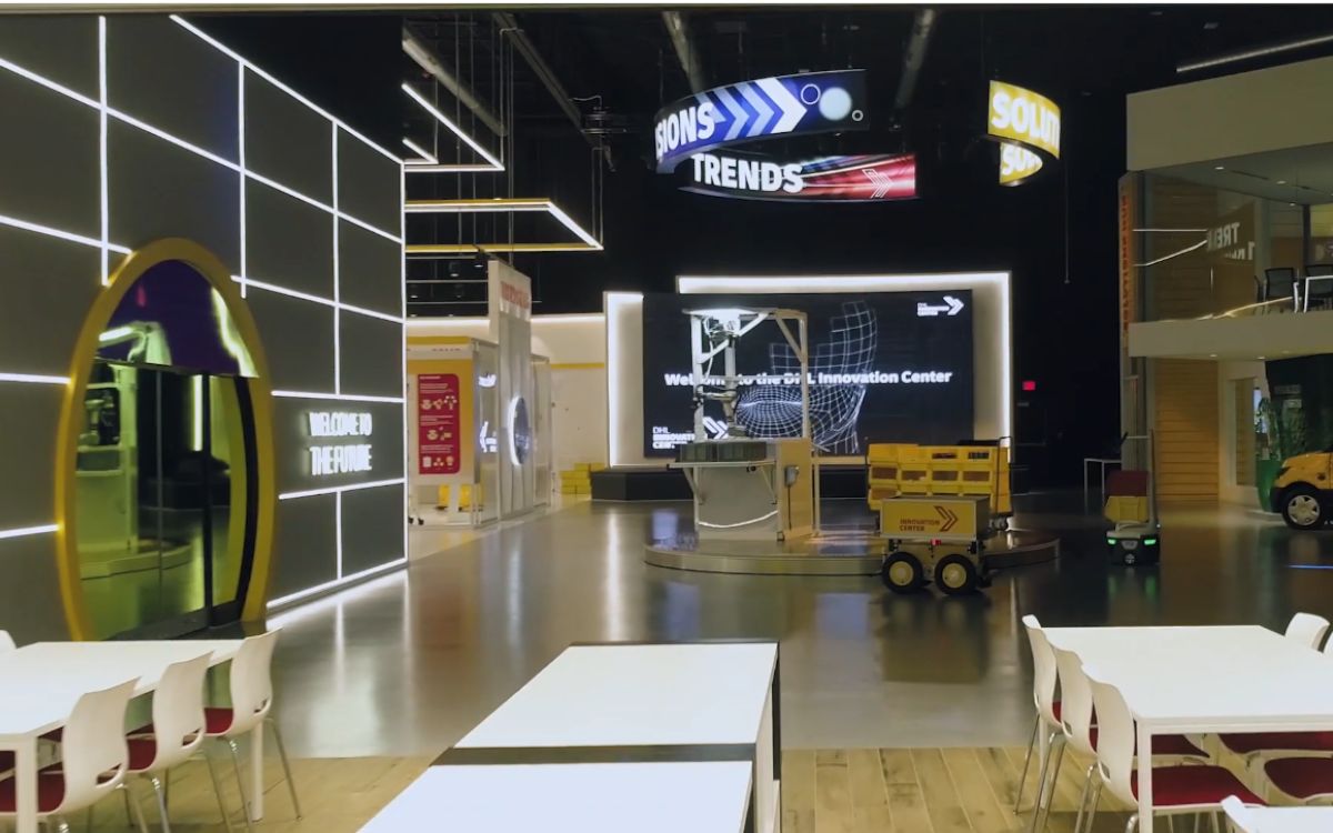Das DHL Innovation Center in Chicago zeigt mit viel Digital, wie moderne Logistik funktioniert (Foto: Screenshot)
