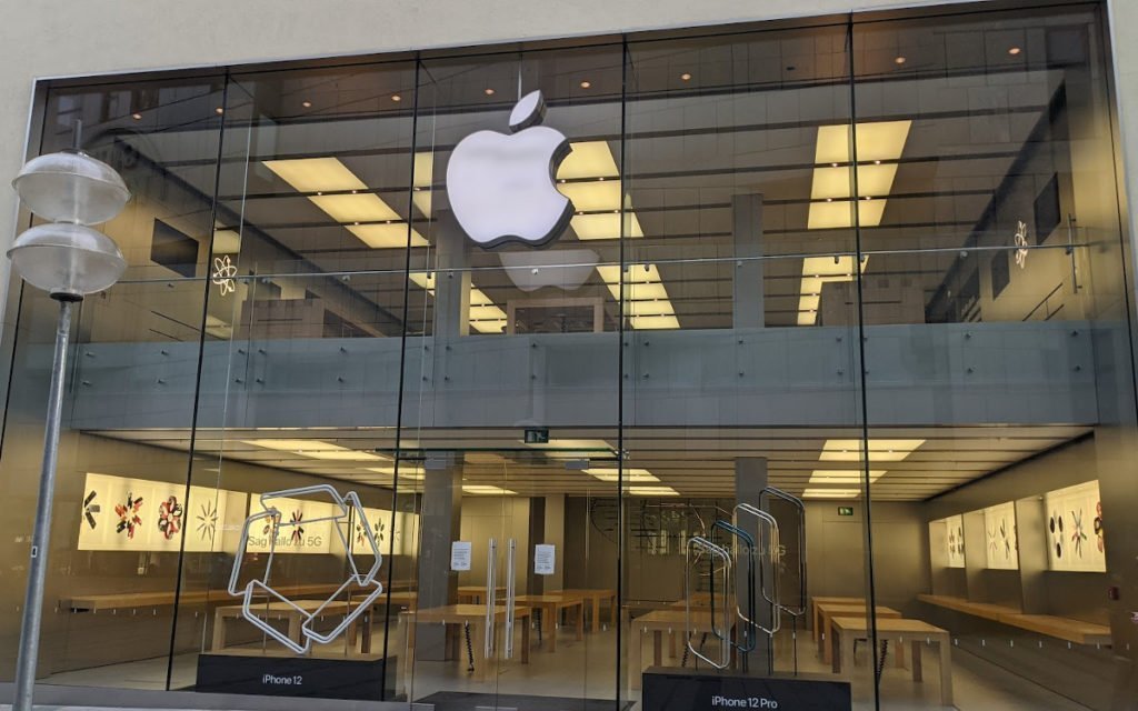 Apple Store München kurz vor Sylvester - nichts geht mehr (Foto: invidis)