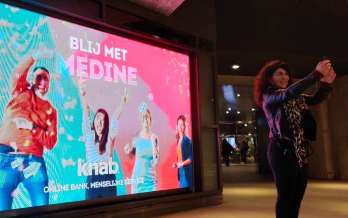 DooH-Kampagne der niederländischen Knab Bank (Foto: Broadsign)