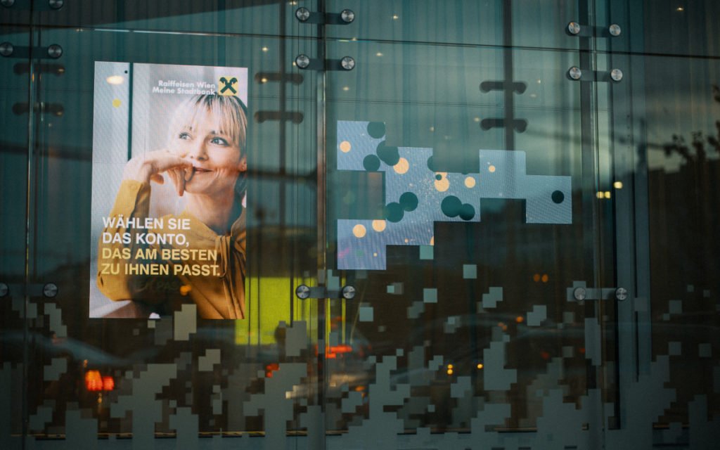 Pixelwaves Digital Signage Konzept der RLB NÖ-Wien (Foto: RLB NÖ-Wien)