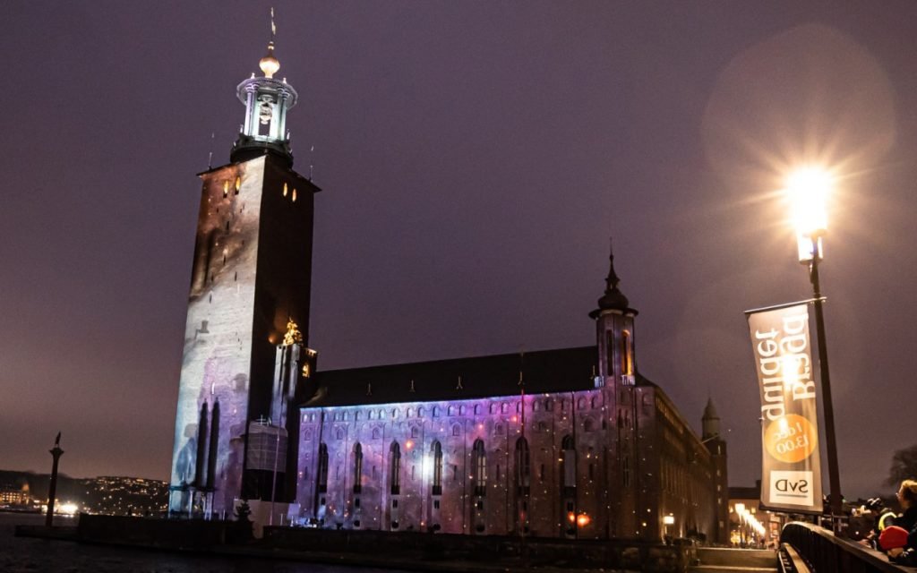 SPACE Projection-Mapping von PXLFLD zur Nobel Week Light Festival an SOckholms Rathaus (Foto: Creative Technology)