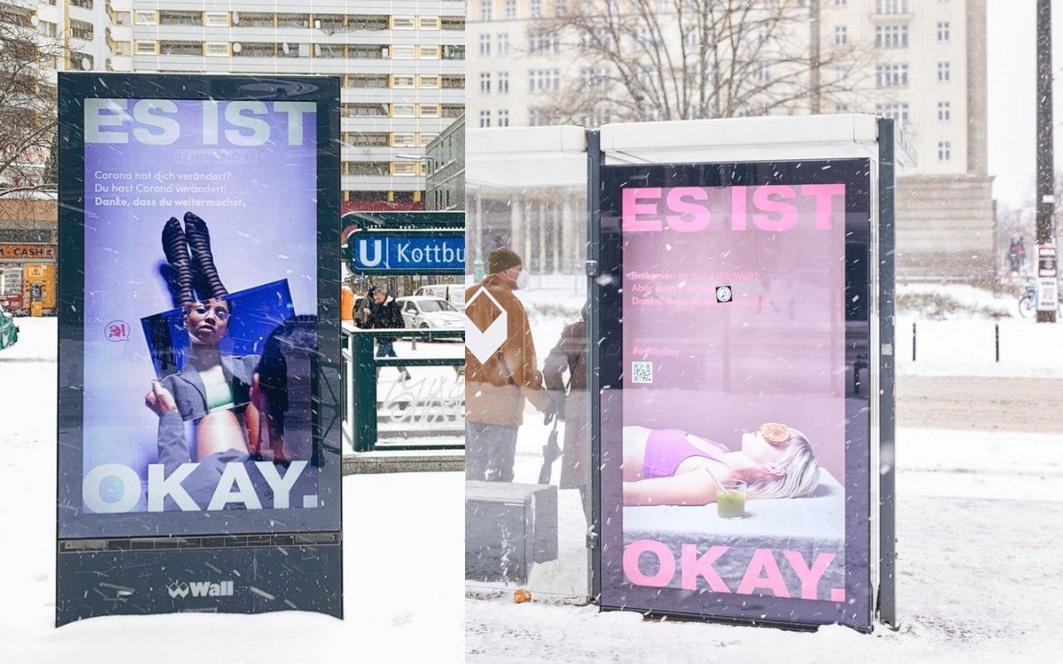 Die „Es ist Okay“-Kampagne auf DooH von Wall in Berlin (Foto: esistokay.de/Instagram)