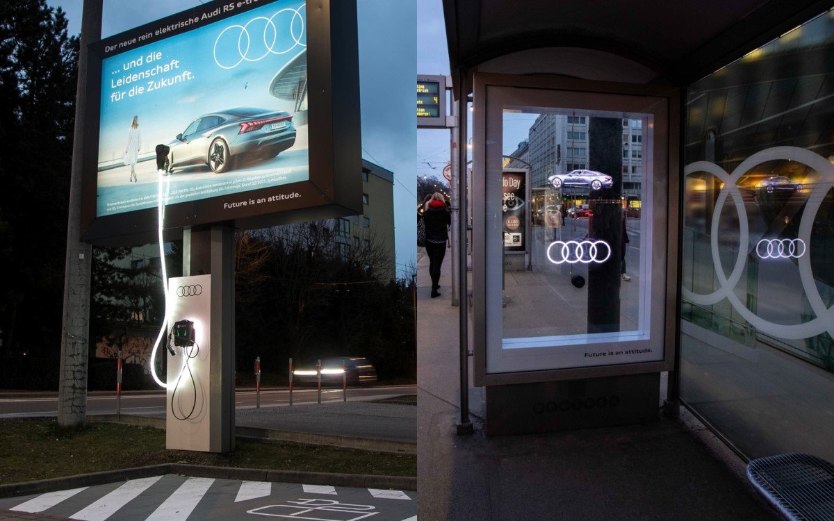 DooH-Kampagnen für den Audi RS e-tron GT in Österreich: links ein Posterlight von Epamedia mit Ladesäule, rechts eine Wartehalle der Gewista mit Branding und 3D-Hologramm (Foto: Epamedia/Gewista)