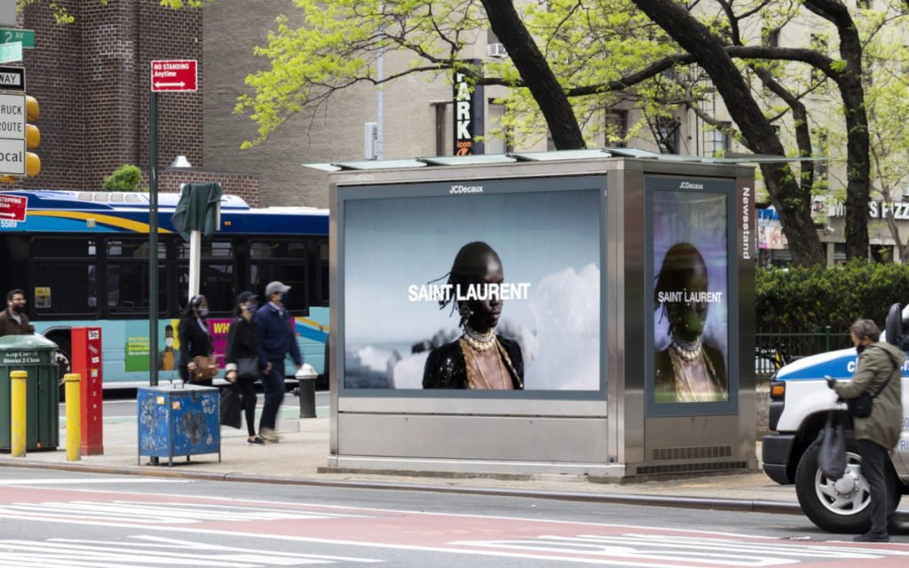 Luxus-Marken werben wieder auf DooH (Foto: JCDecaux)