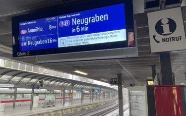 Neue Zugzielanzeiger in Hamburg (Foto: S-Bahn Hamburg)