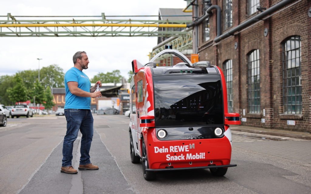 Das selbstfahrende Büdchen in Köln - Rewe Snack Mobil (Foto: Vodafone)