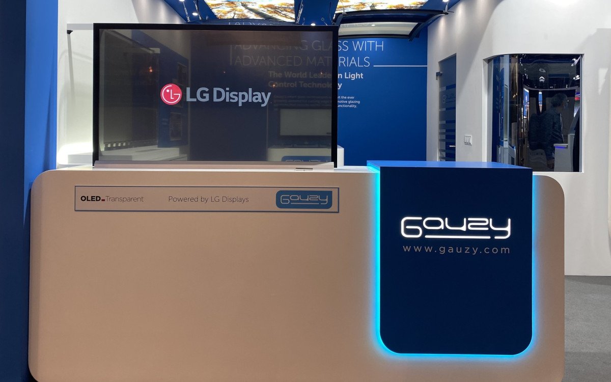 Das transparente LG-OLED-Display auf der IAA Mobility 2021. (Foto: LG Display)
