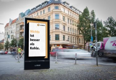 Das Stromunternehmen Lichtblick macht mit DooH auf die notwendige Energiewende aufmerksam. (Foto: WallDecaux)