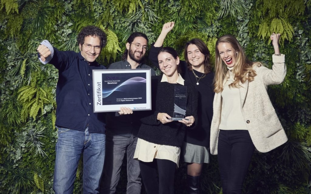 Gewinner des Clear Channel DooH-Award 2021: Digitec Galaxus (Foto: Clear Channel Schweiz)