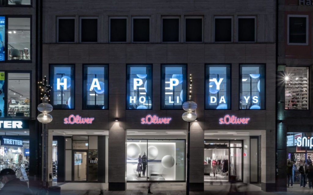 Transparente LED im Schaufenster - S.Oliver Flagshipstore in München (Foto: S.Oliver)