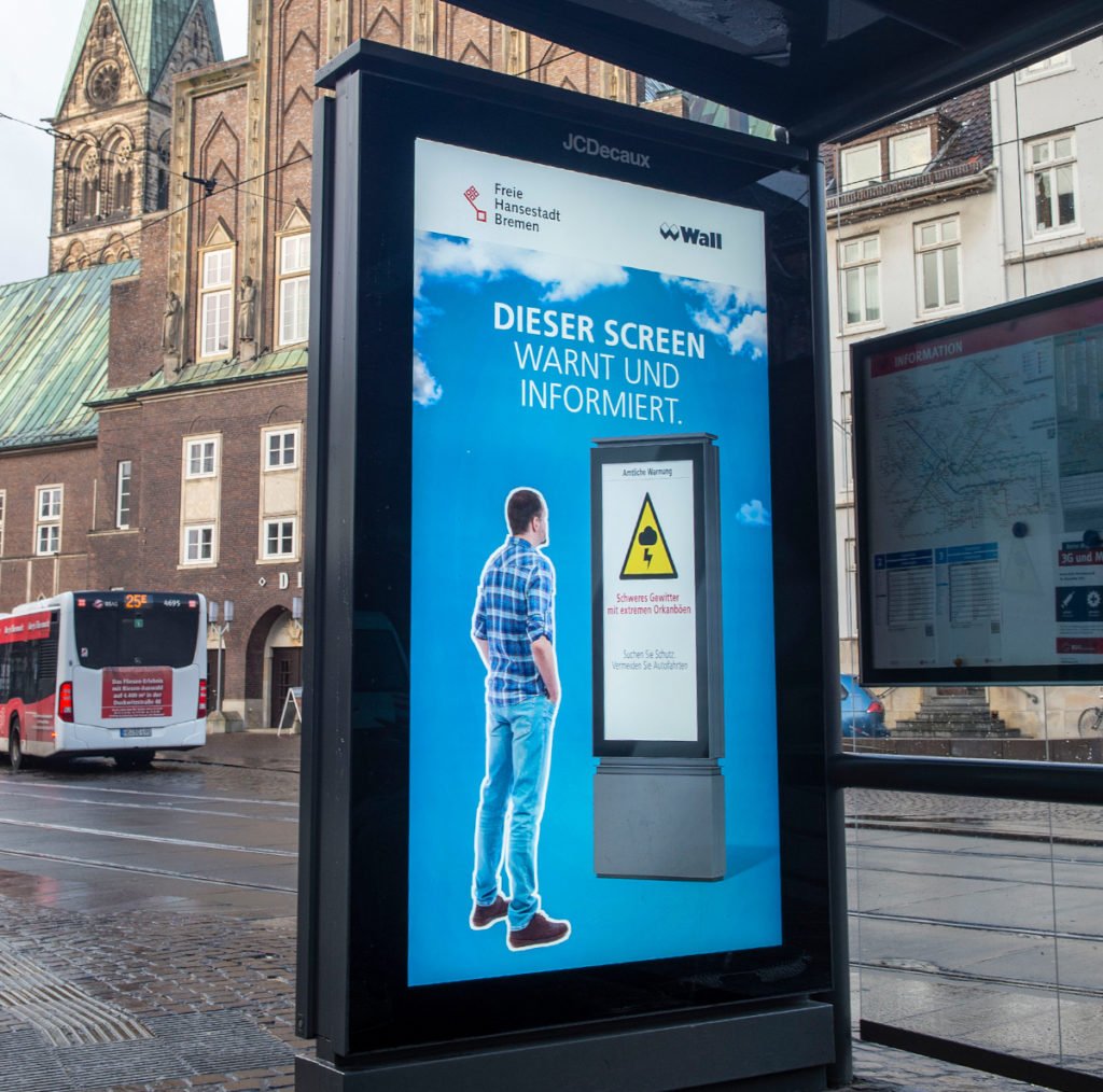 Die Screens der Fahrgastunterstände der Bremer Straßenbahnen sind jetzt an Mowas angeschlossen. (Foto: Wall Gmbh)