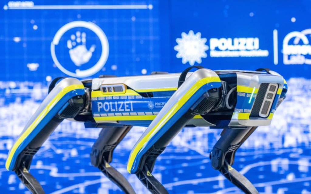 Der Einsatz des Roboters Spot für den Polizeidienst soll im neuen Innovation Lab geprüft werden. (Foto: Carolin Seidel, IM NRW)