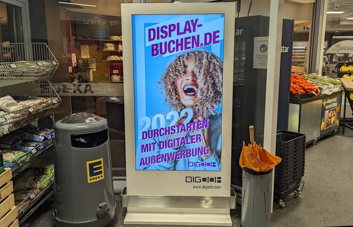 Digooh-Display in der Nähe von Köln (Foto: invidis)