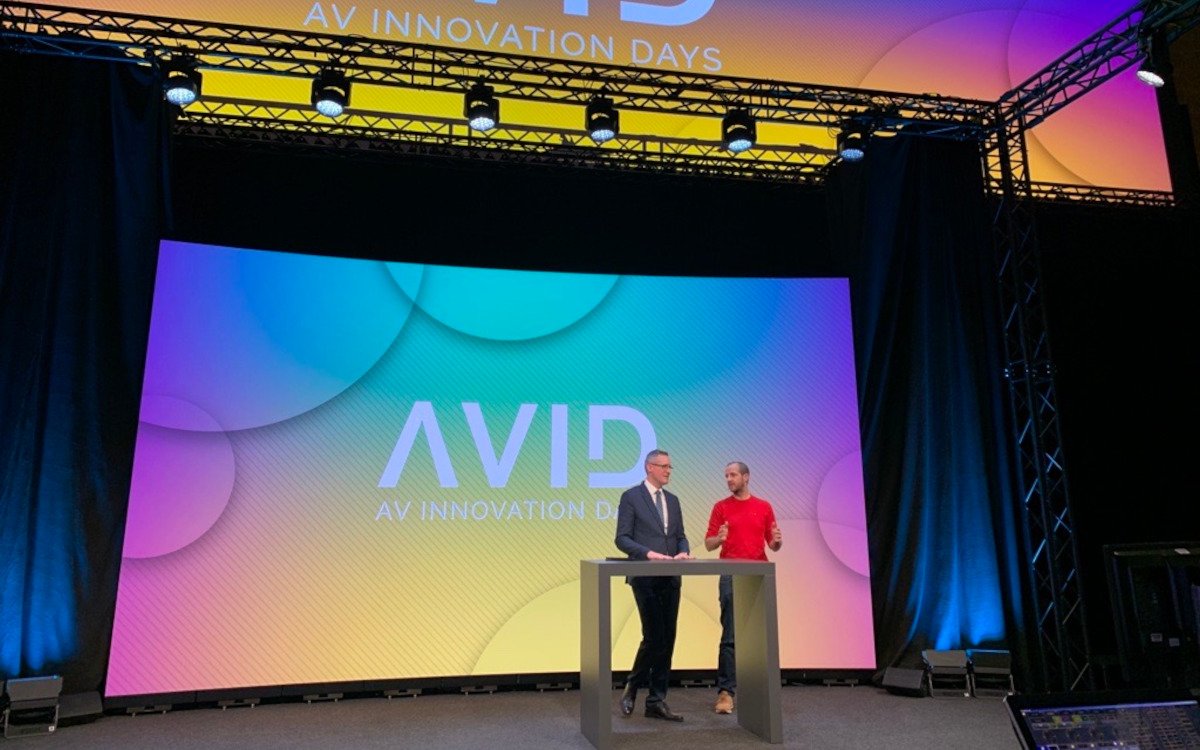 Florian Rotberg, Gründer und Inhaber von invidis (links), und Tobias Lang, CEO der Lang AG, eröffnen heute die AV Innovation Days. (Foto: invidis)