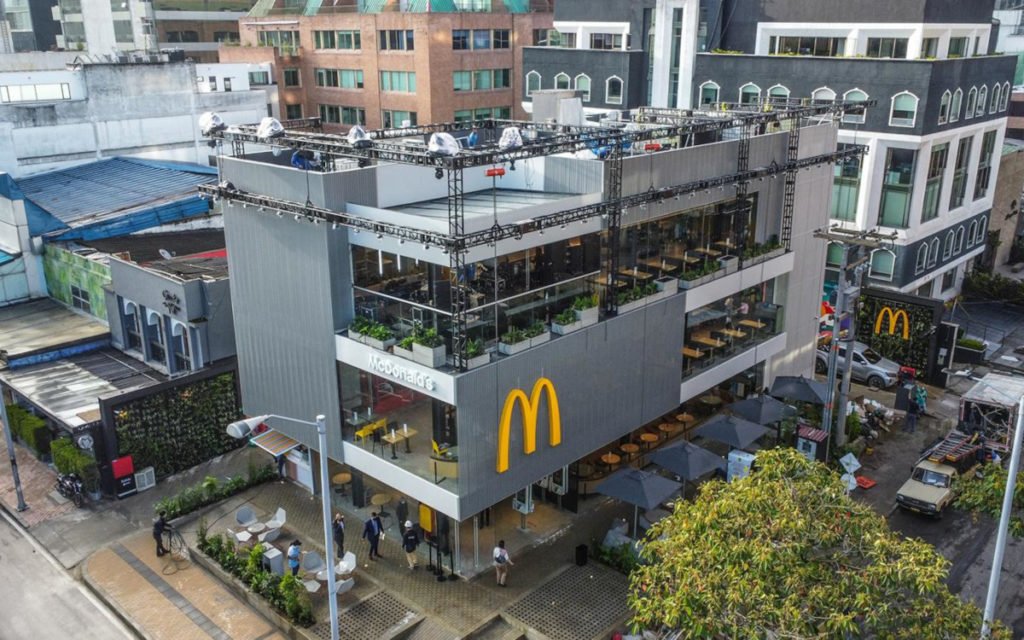 Der generalüberholte McDonalds in Bogotá (Foto: McDonald's)