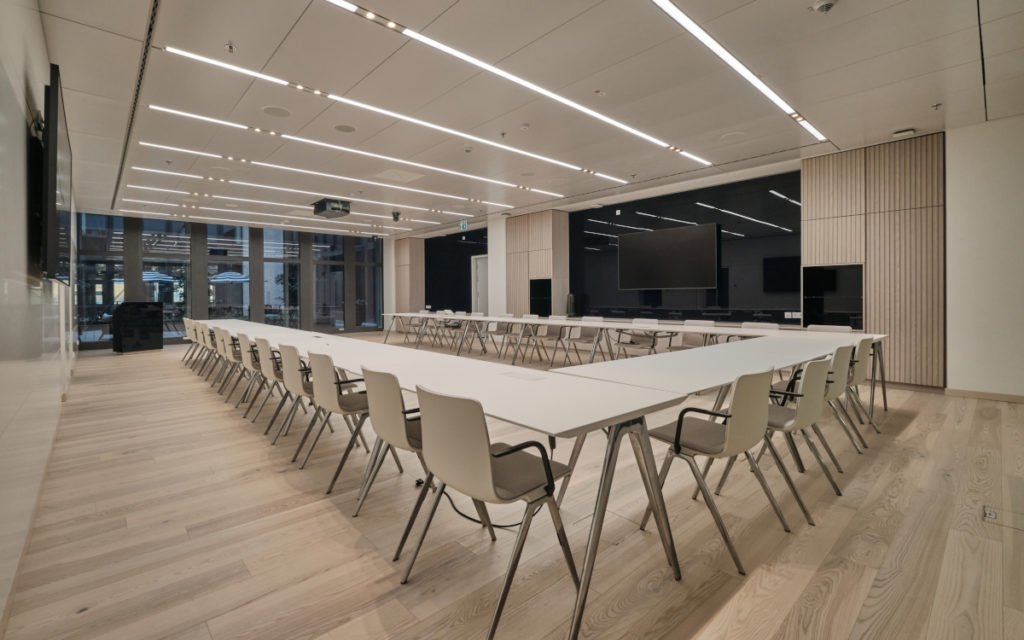 Konferenzraum in der Olympus-Zentrale (Foto: Christian Kretschmar for JOI-Design)