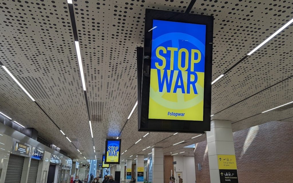 Stop the War am Flughafen in Venedig (Foto: invidis)