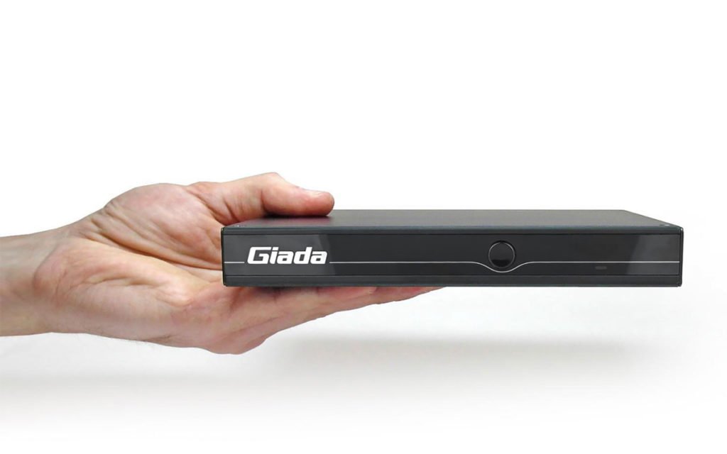Der Booksize-PC Giada F106 hat Abmessungen von 189,6 mal 148,3 mal 26 Millimetern. (Foto: Concept International)