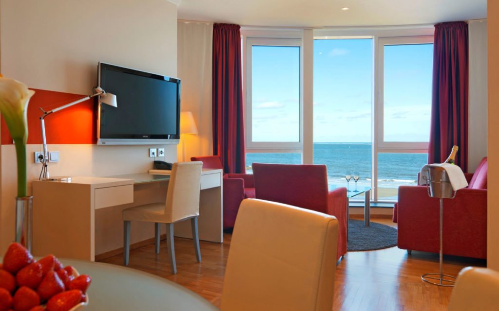 Strandhotel-Suite, ausgestattet mit einem Mediasuite TV (Foto: PPDS)