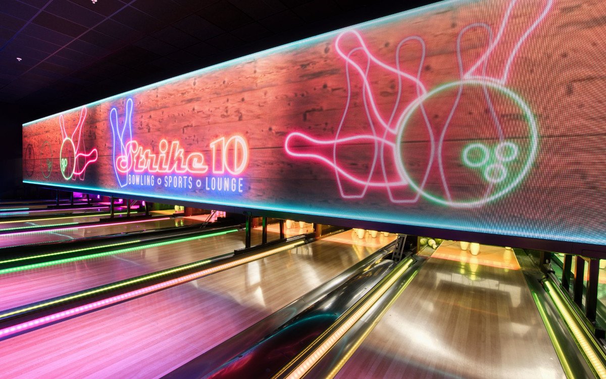 Strike 10 - Bowlingbahn mit proAV (Foto: Snap One