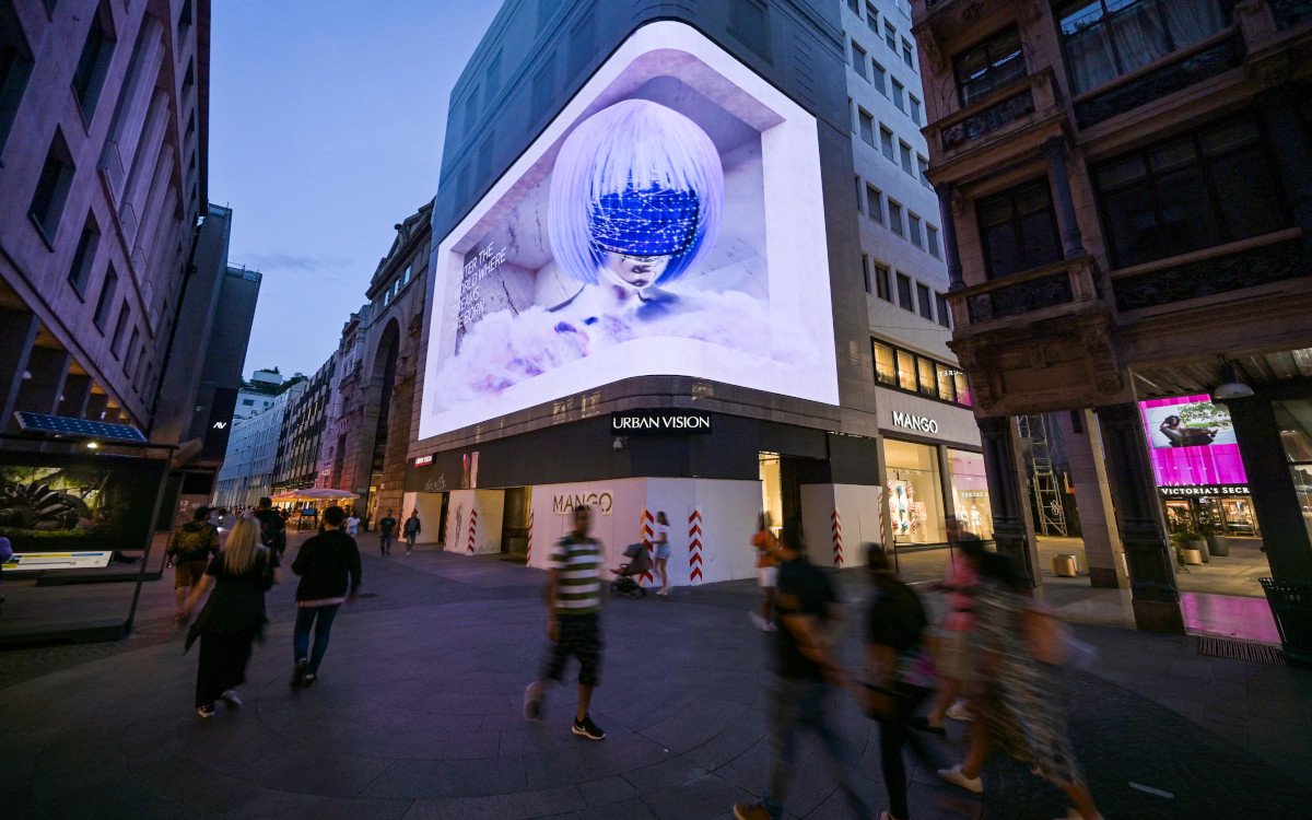 LED-Fassade für DooH am Corso Vittorio Emanuele II (Foto: Planus Media)
