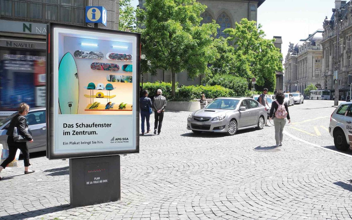 Plakatfläche in Lausanne von APG|SGA mit aktueller Kampagne (Foto: APG|SGA)