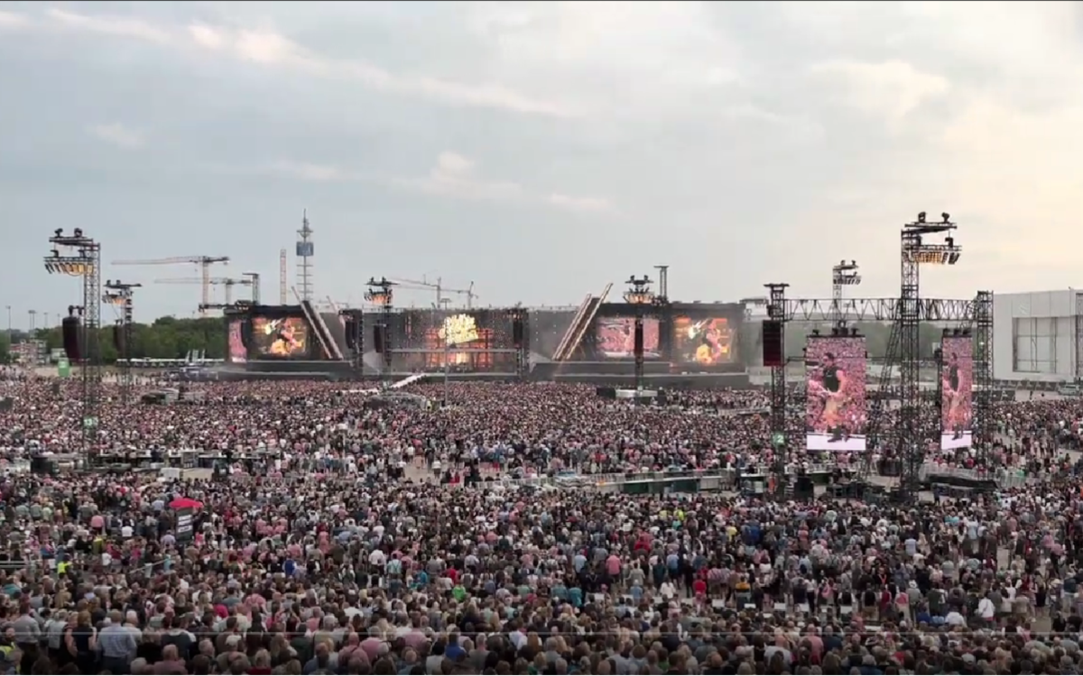 Premiere der Messe-Stage in München: Andreas Gabalier trat am 6. August vor 90.000 Fans auf. (Foto: Screenshot/ youtube.de)