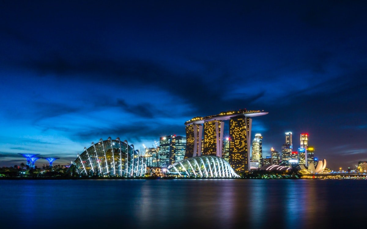 Stadtpanorama von Singapore (Foto: Mike Enerio/Unsplash)