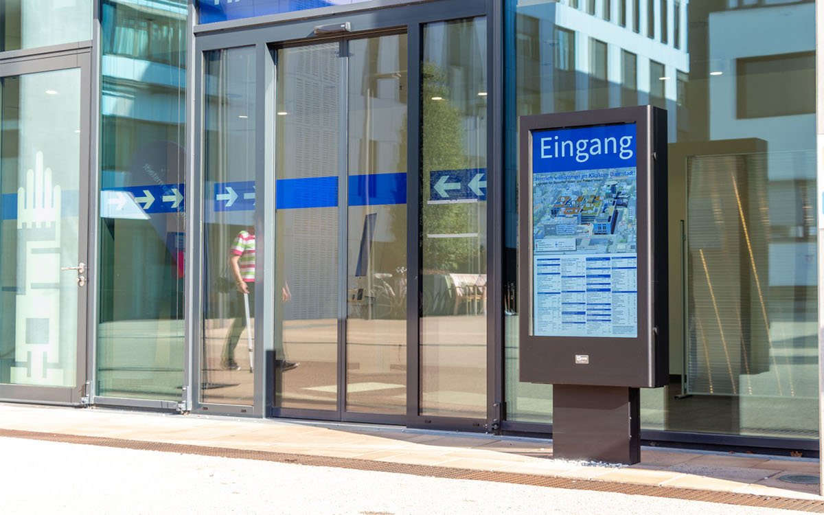 Das Klinikum Darmstadt verfügt nun über zwei digitale Informationssysteme von Wedeko. (Foto: Wedeko)