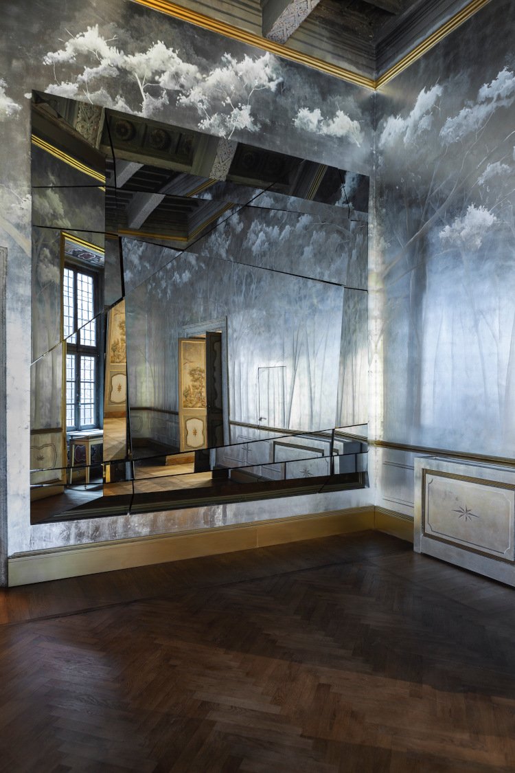 Der "Mirror of Wonders" im Hauptsitz von Fabio Mazzeo Architects. (Foto: Bianca Puelo / via v2com)