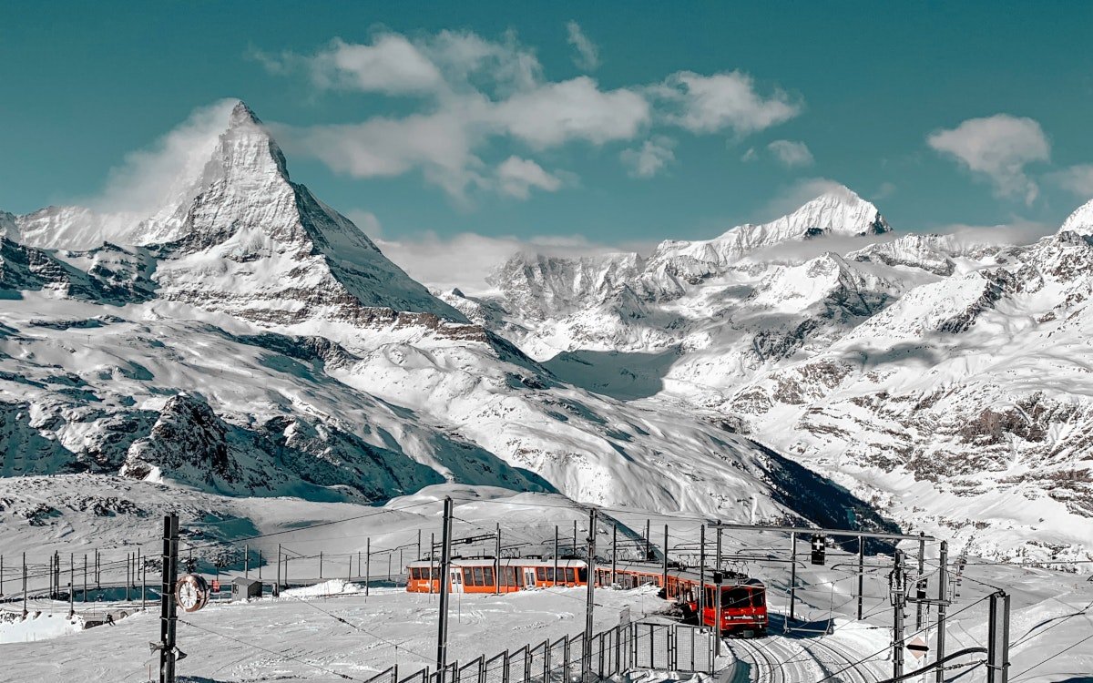 Matterhorn im Winter (Foto: Victor He / Unsplash)