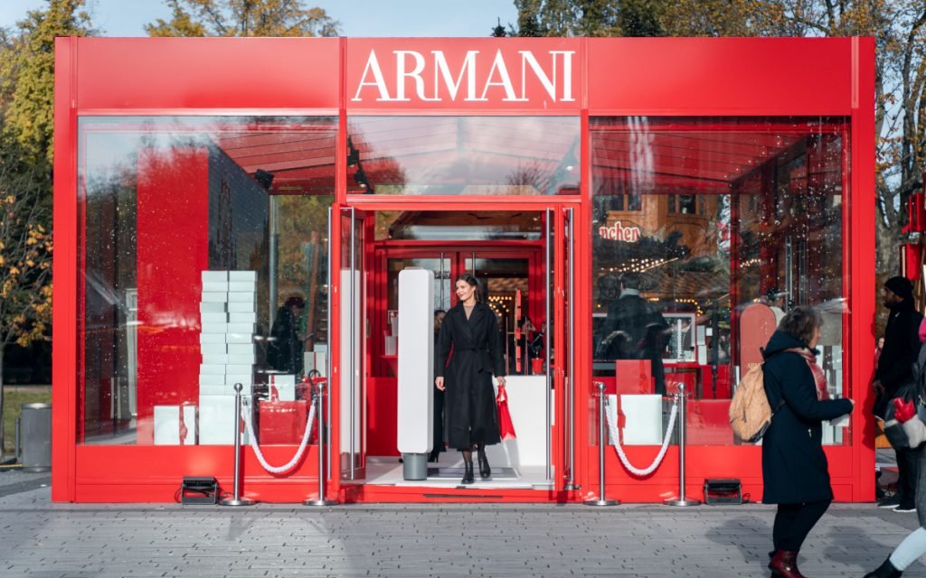 Der Pop-up Armani Beauty von L'Oréal auf der Düsseldorfer Königsallee. (Foto: payfree)