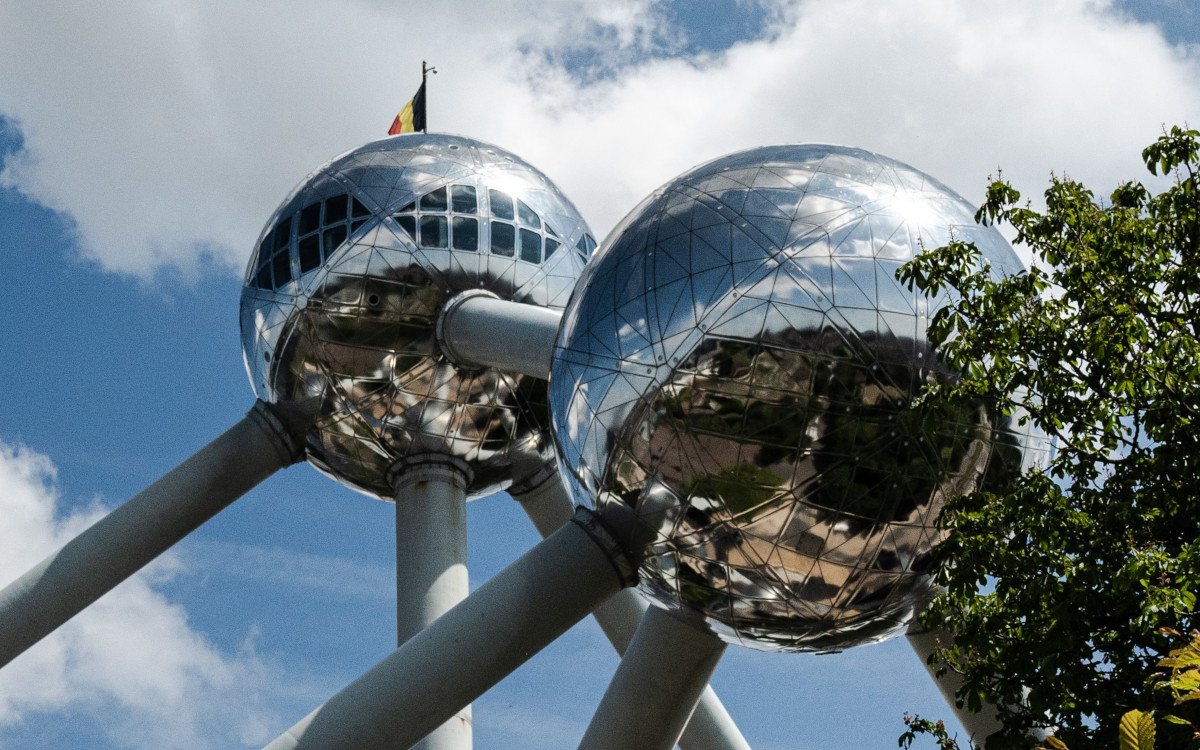 invidis präsentiert die wichtigsten Benelux-Unternehmen im Digital Signage-Bereich - das Atomium in Brüssel. (Foto: Single.Earth)