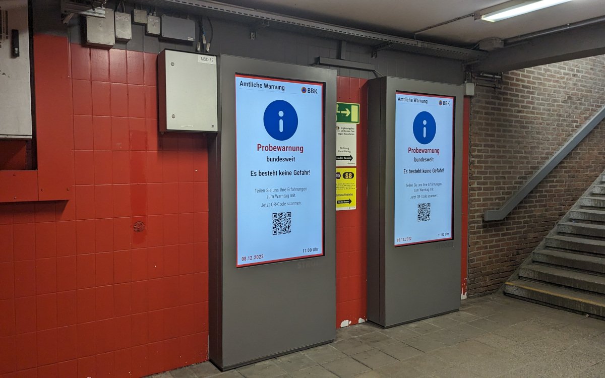 Probewarnung am Münchner Ostbahnhof (Foto: invidis)