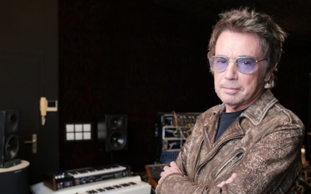 ElektroLegende JeanMichel Jarre auf ISE 2023 invidis