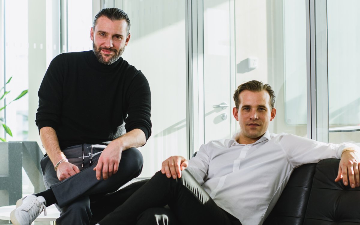 Marc Marienfeld (links) ist neuer Chief Growth Officer. Maximilian Simon ist neuer Chief Commercial Officer. (Foto: HYGH)