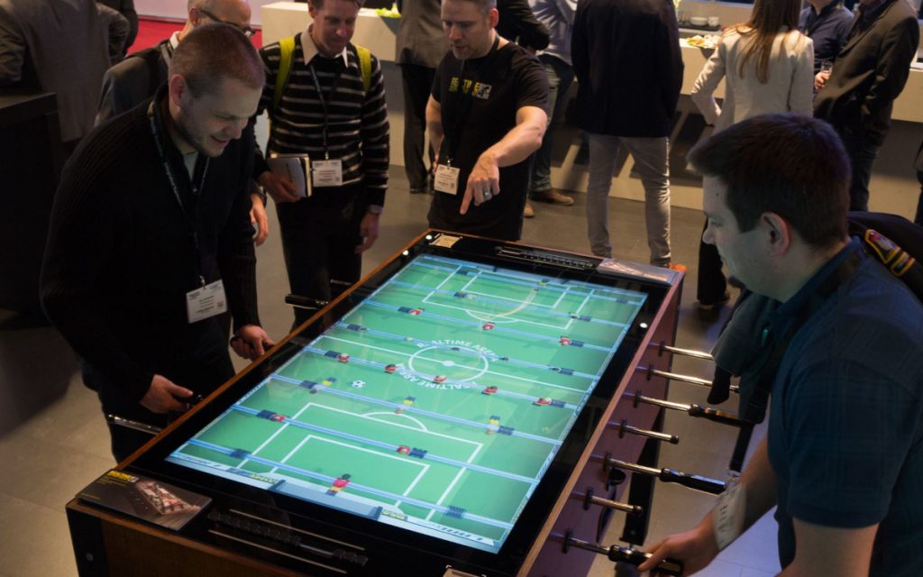 Der Kick-o-Mat verbindet digitale Oberfläche mit analogem Spielspaß. (Foto: Realtime Department)