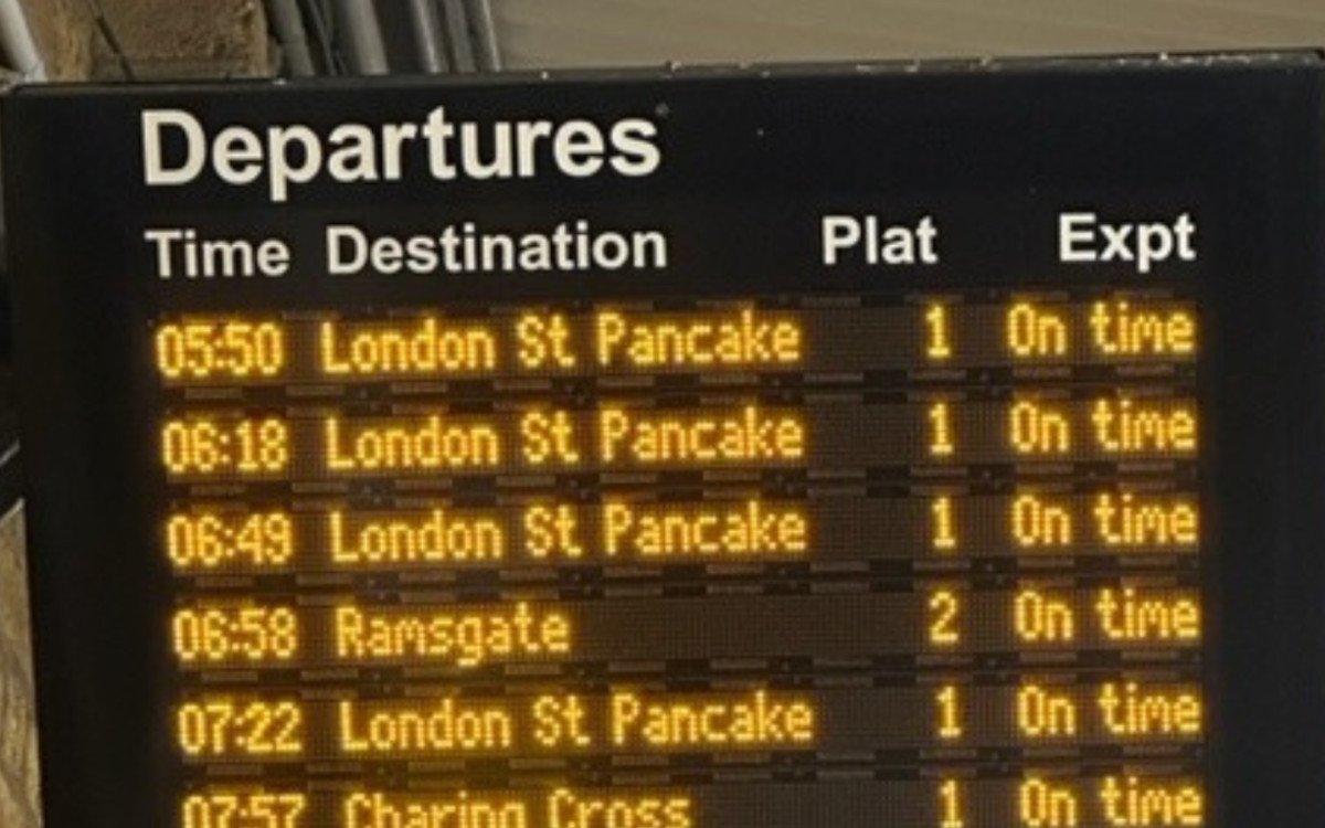 Eisenbahn-Gag am Pancake Day: St Pancras wird zu St Pancake. (Foto: Southeastern Railway)
