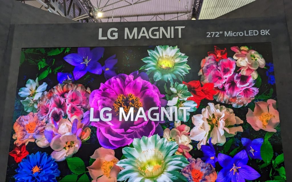 LG Magnit-Wall am LG-Eingang auf der ISE (Foto: invidis)