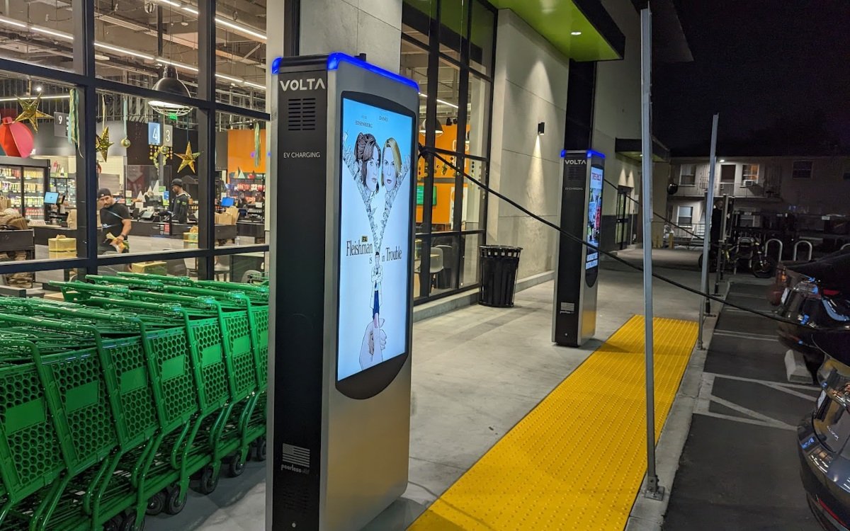 Volta Displays in Los Angeles (Foto: invidis)