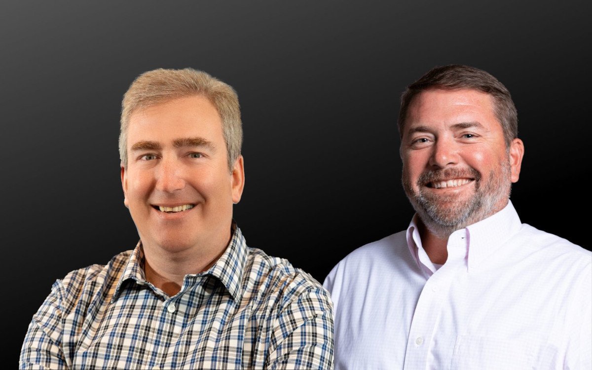 Mark Willison (links) und Rob Warfield, die beiden Regional and Government Sales Manager von Nanolumens (Foto: Nanolumens)