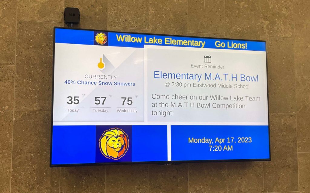 Digital Signage-Screen im Metropolitan School District of Washington Township (Foto: Carousel)
